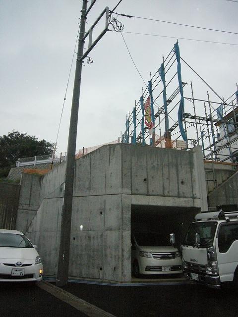 Local photos, including front road. Local (October 15, 2013) Shooting