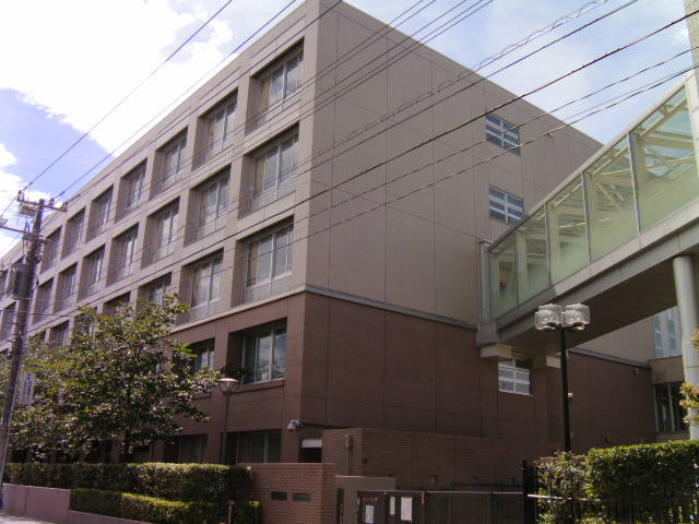 Junior high school. 680m to private Nihon University junior high school (junior high school)