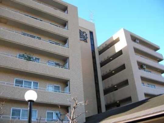 Local appearance photo. Exterior (1)