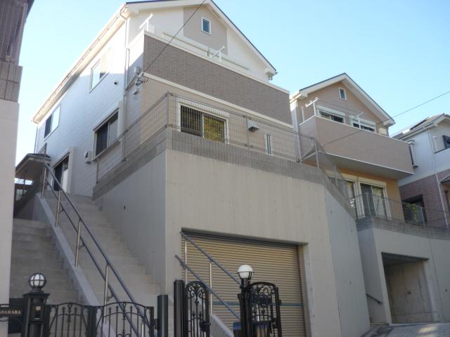 Local appearance photo. Local (11 May 2013) Shooting