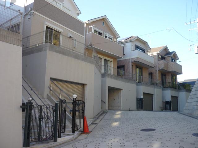 Sale already cityscape photo. Sale already the city average