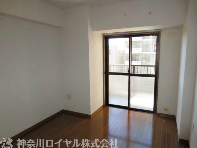 Other room space. Western-style (entrance side)