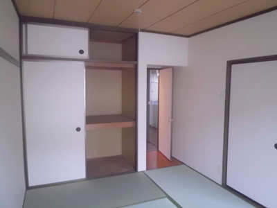 Living and room. Japanese-style room with storage 6 quires