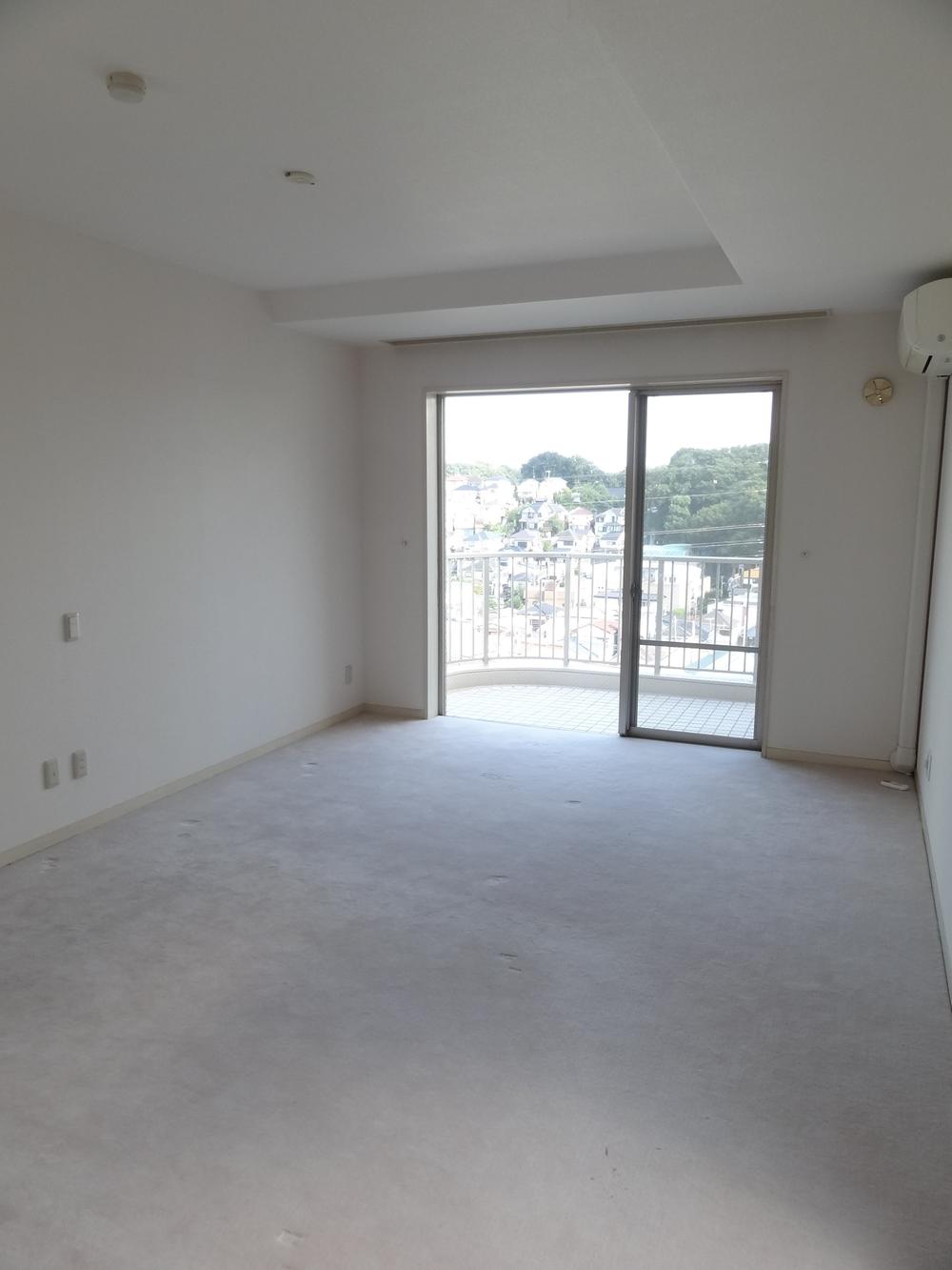 Non-living room. Western-style (about 12.6 Pledge)