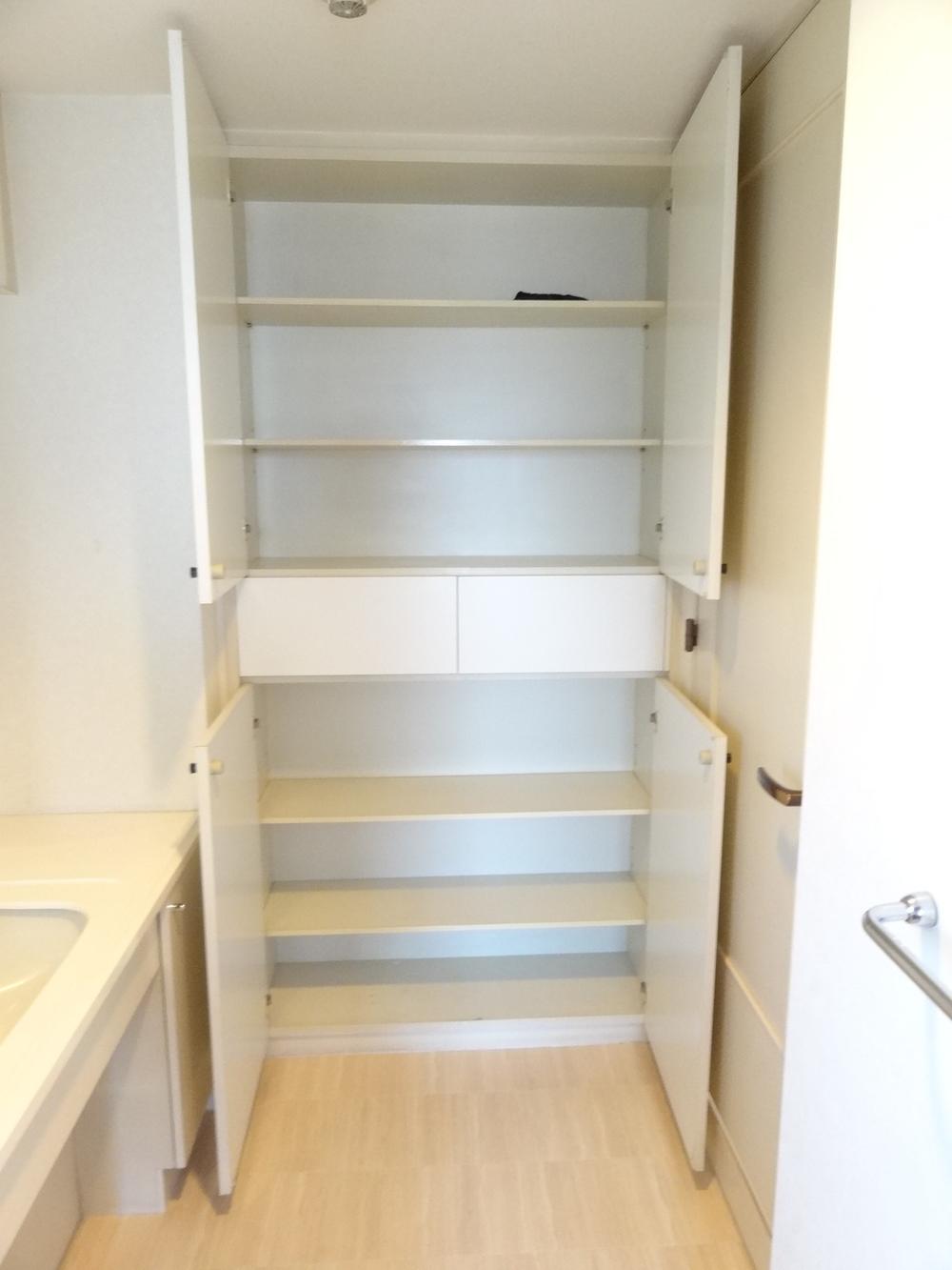 Wash basin, toilet. bathroom ・ Receipt