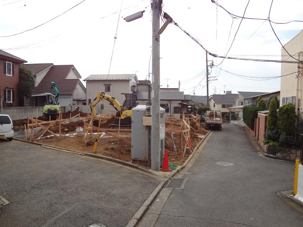 Local photos, including front road. Local (11 May 2013) Shooting