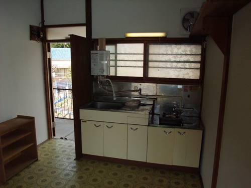 Kitchen. With water heater ・ Gas stove installation Allowed