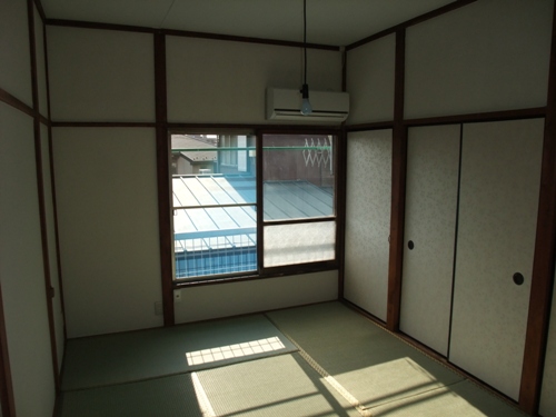 Living and room. Beautiful 6-mat Japanese-style room of the day good! 