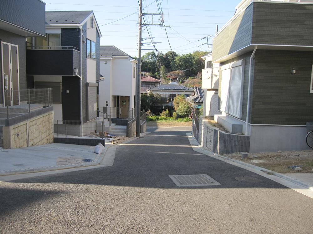 Local photos, including front road. (December 2013) Shooting