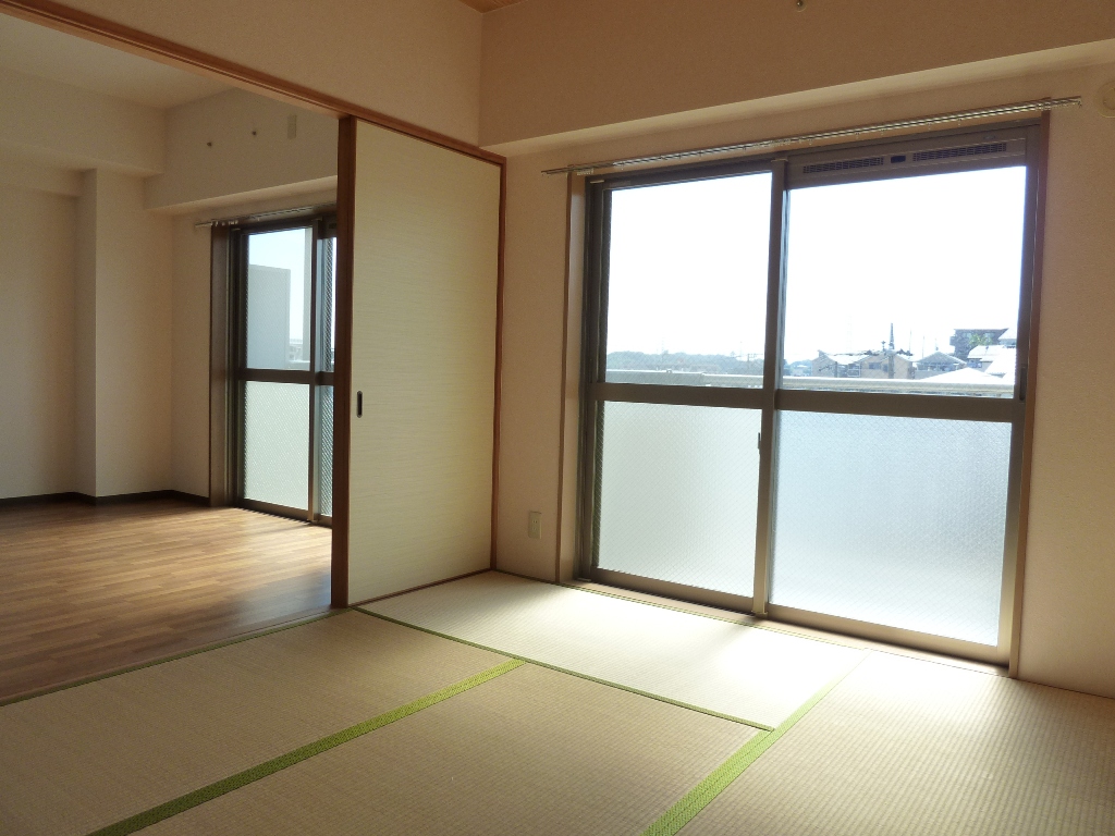 Living and room. Japanese-style room 6.0 tatami ・ LD  The same type ・ It will be in a separate dwelling unit photos. 