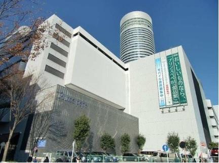 Shopping centre. 1130m to Shin-Yokohama Prince Pepe