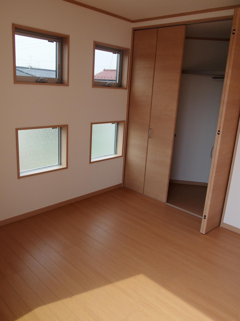 Same specifications photos (Other introspection). Bedroom design window of