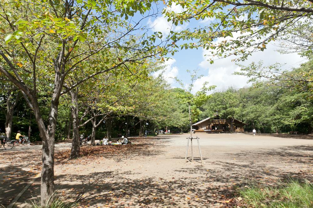 park. 1500m to Tsunashima park