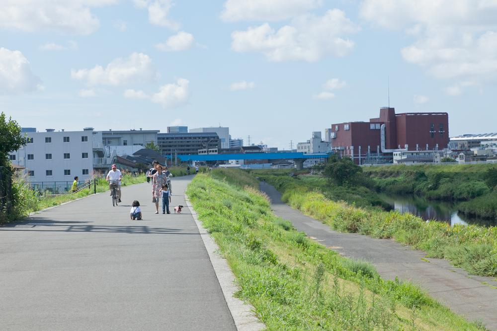 Other Environmental Photo. Lush surrounding environment that can also 260m walking or cycling, etc. to Tsurumi