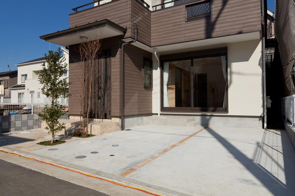 Parking lot. Two Friendly car space in parallel