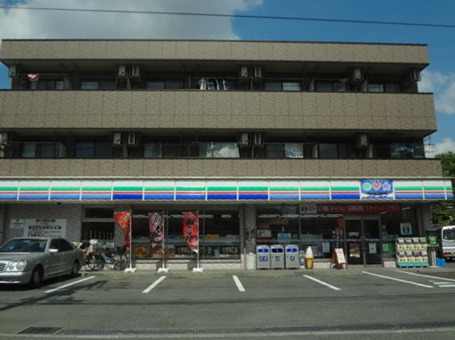 Convenience store. Three F until the (convenience store) 129m