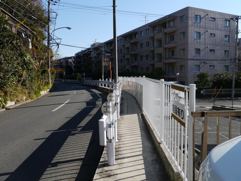 Streets around. Sidewalk of the front road