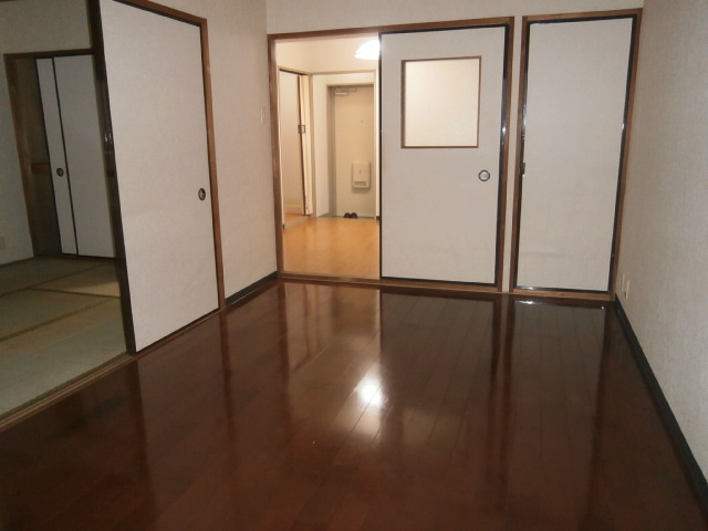 Living and room. Flooring