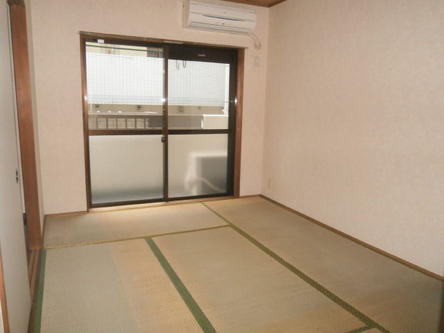 Living and room. Japanese-style room 6 quires