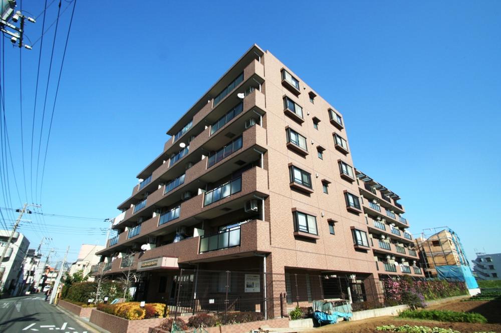 Local appearance photo. Local (12 May 2013) Shooting