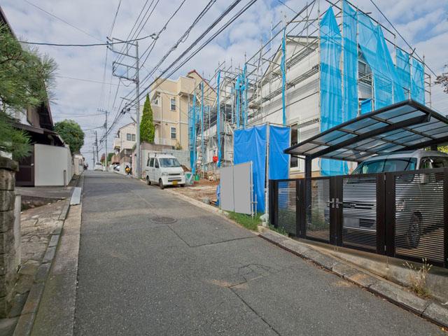 Local photos, including front road. Local (11 May 2013) Shooting