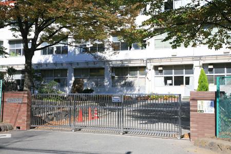 Junior high school. 843m to Yokohama Municipal Tarumachi Junior High School