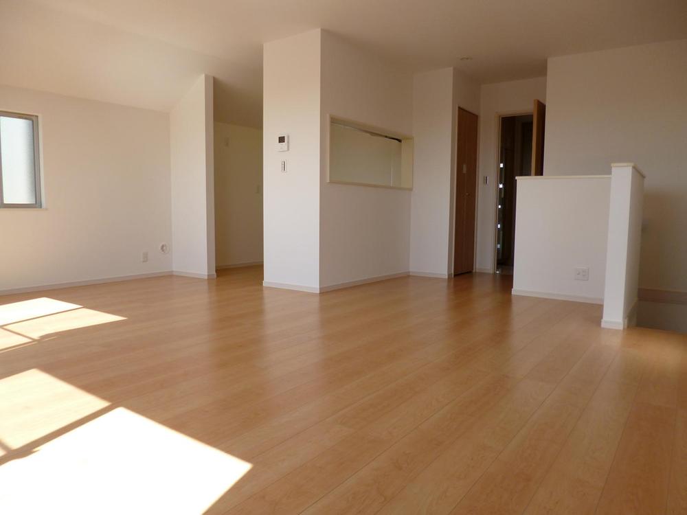 Living. Building 3 LDK