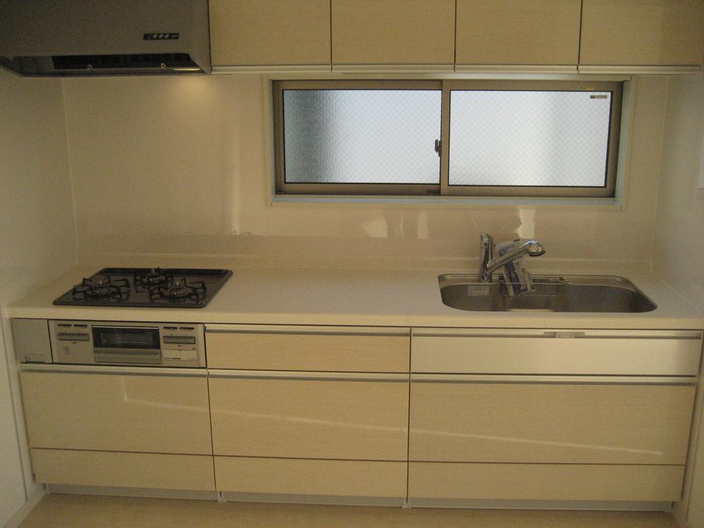 Kitchen. Indoor (12 May 2013) Shooting