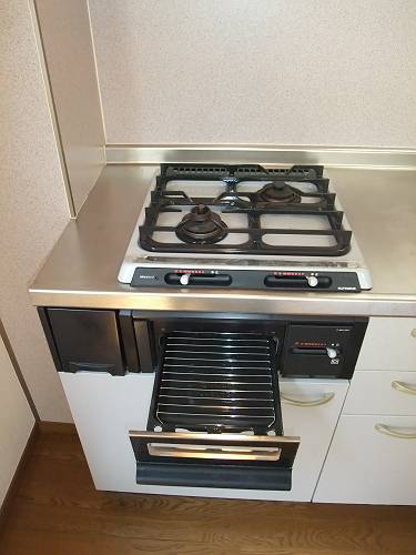 Kitchen. Two-burner gas stove (with grill) type! !