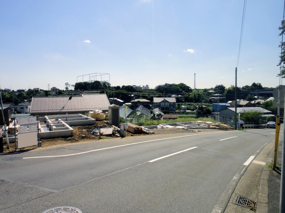 Local photos, including front road. Local (09 May 2013) Shooting