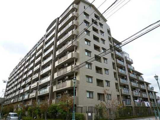 Local appearance photo. Exterior 1 (2013 October shooting)