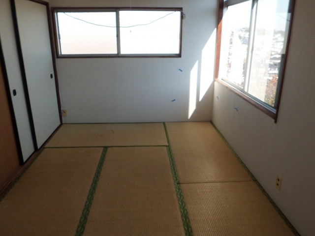 Living and room. 2F Japanese-style room