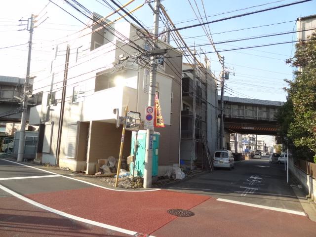 Local appearance photo. Local shooting