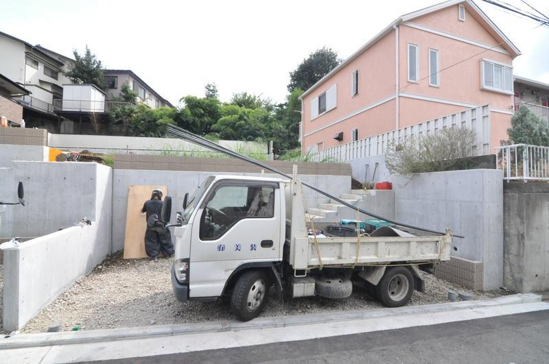 Local appearance photo. Local (10 May 2013) Shooting