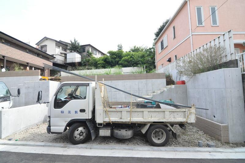 Local appearance photo. Local (10 May 2013) Shooting