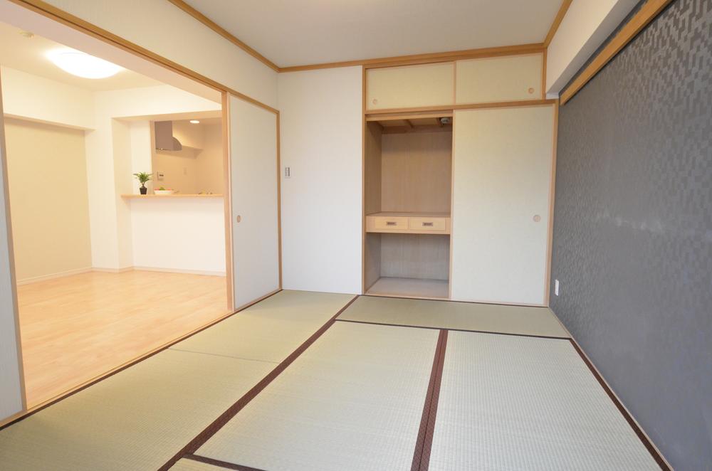 Non-living room. Indoor (12 May 2013) Shooting