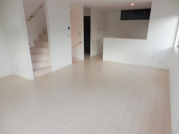 Same specifications photos (living). The company specification example Living photo