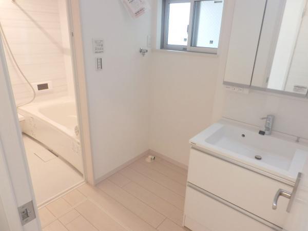 Same specifications photos (Other introspection). The company specification example Washroom photo