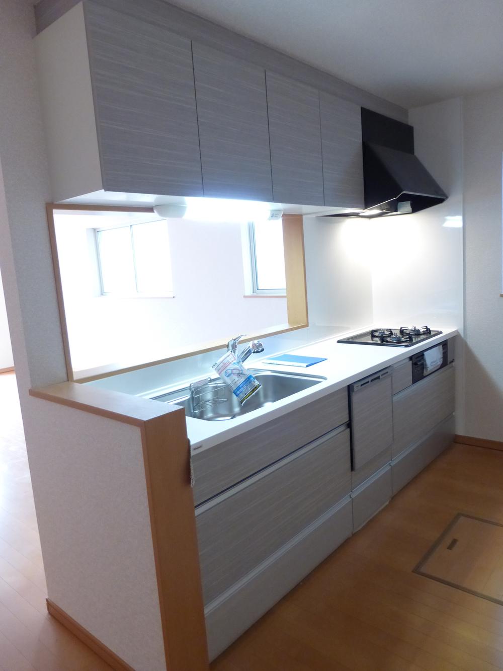 Kitchen. 1 Building Indoor (December 9, 2013) Shooting