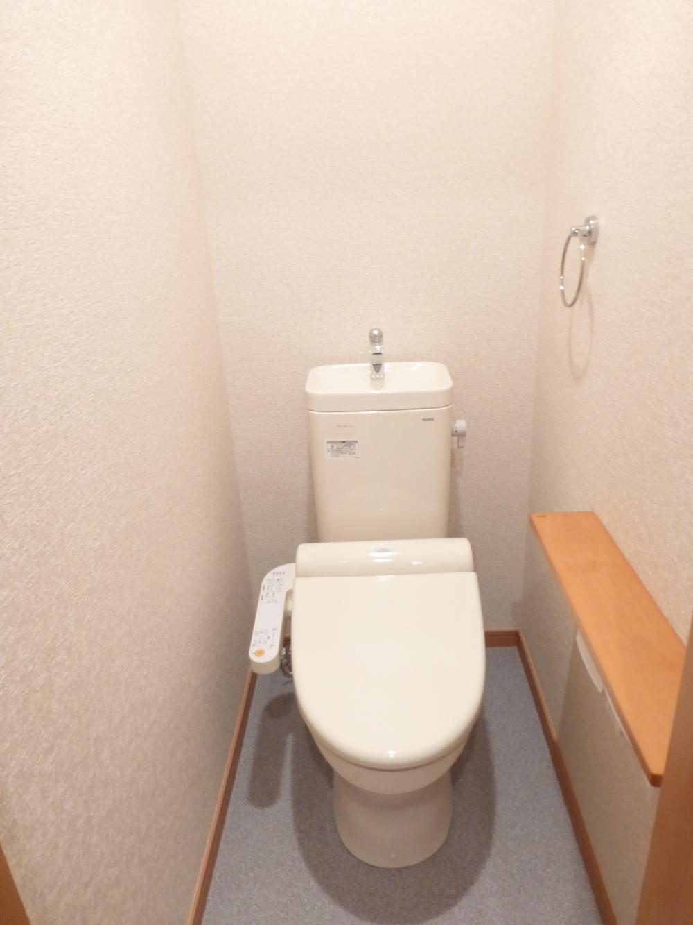 Toilet. 1 Building Indoor (December 9, 2013) Shooting