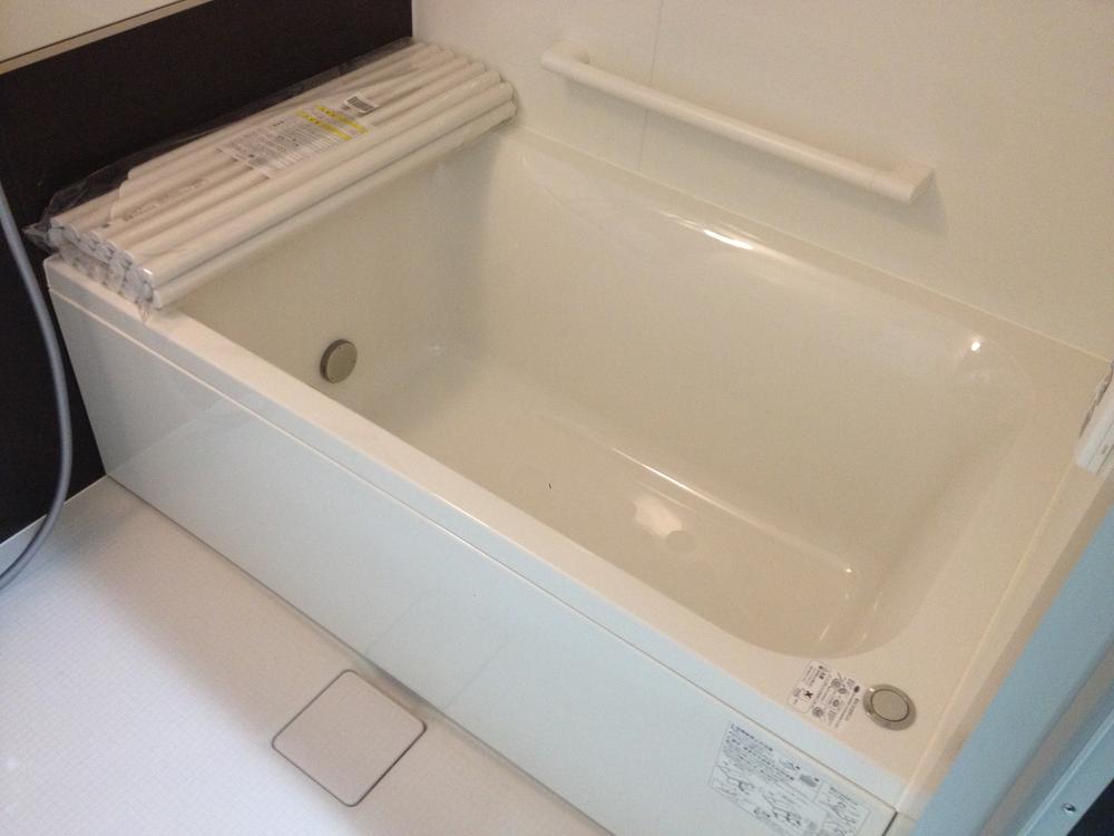 Bathroom. Indoor (12 May 2013) Shooting