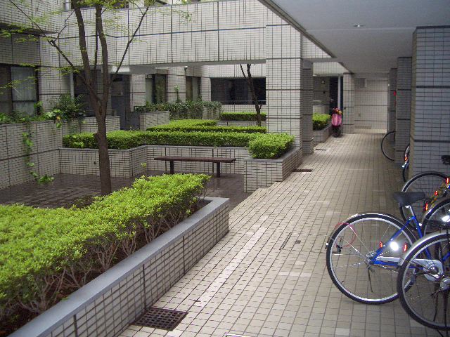 Other common areas. Stylish is with a courtyard