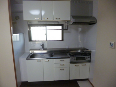 Kitchen. Spacious kitchen ☆