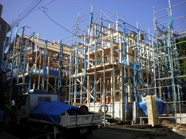 Local appearance photo. D, E Building under construction