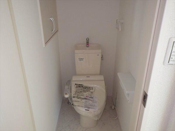 Toilet. Building 2 toilet