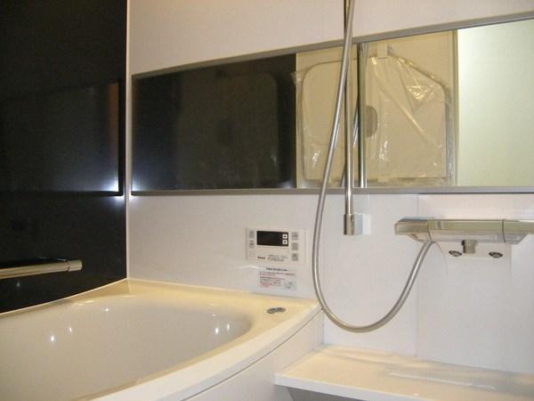 Bathroom. Indoor (10 May 2013) Shooting