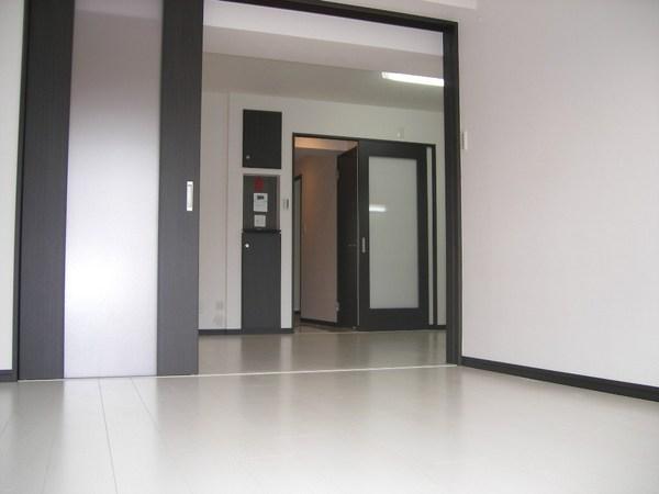 Non-living room. Indoor (10 May 2013) Shooting