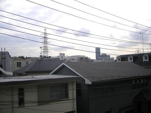 View photos from the dwelling unit. View from the site (October 2013) Shooting