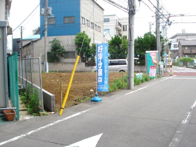 Local photos, including front road. Local (July 2013) Shooting