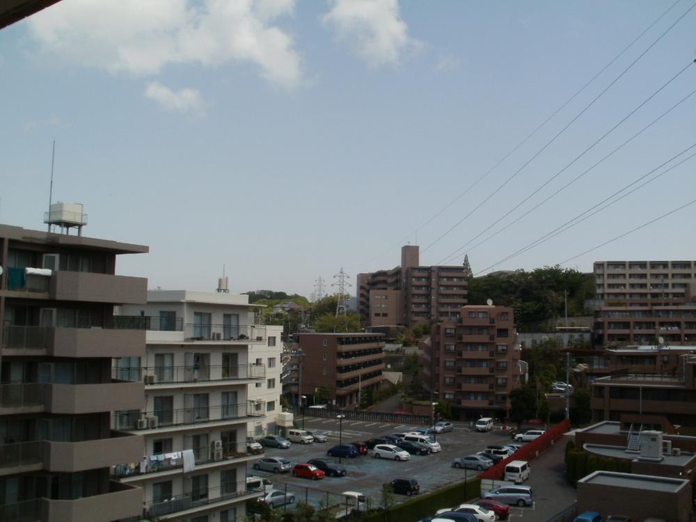 View photos from the dwelling unit. View from the site (October 2013) Shooting